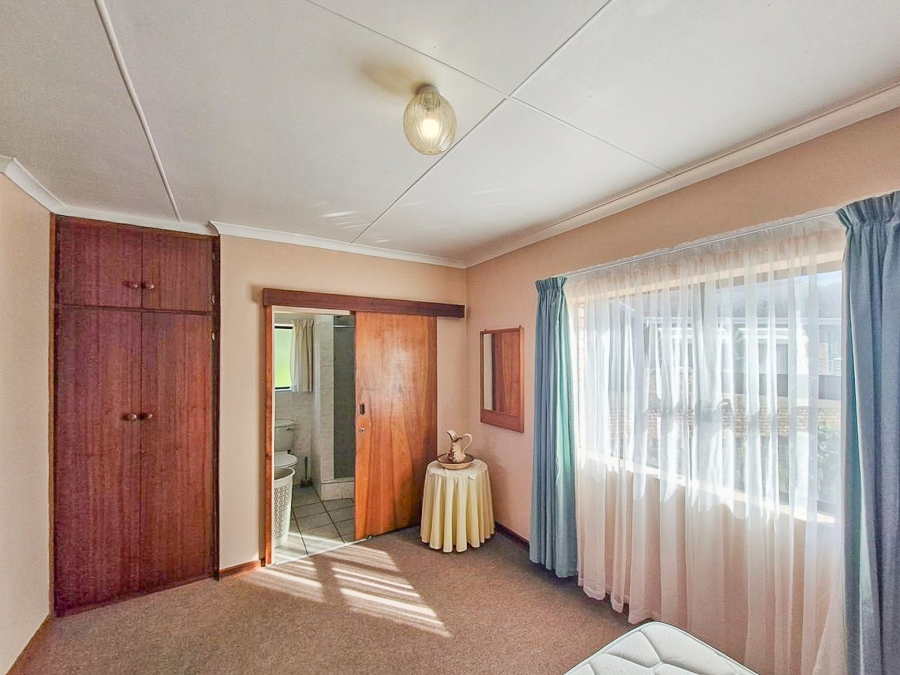 3 Bedroom Property for Sale in Bergsig Western Cape